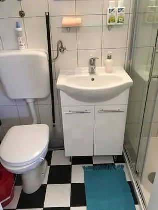 Family Stüdyo, Sigara İçilmez, Avlu Manzaralı