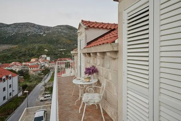 Stüdyo (Comfort Studio w/ Balcony n Sea View)