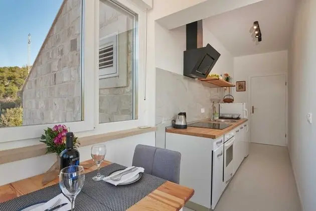 Stüdyo (Studio with Loggia and Sea View)