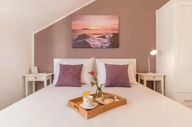 Tek Büyük Yataklı Oda (Deluxe Double Room with Mountain View)