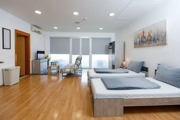 Stüdyo (Studio Apt with Balcony and City View)