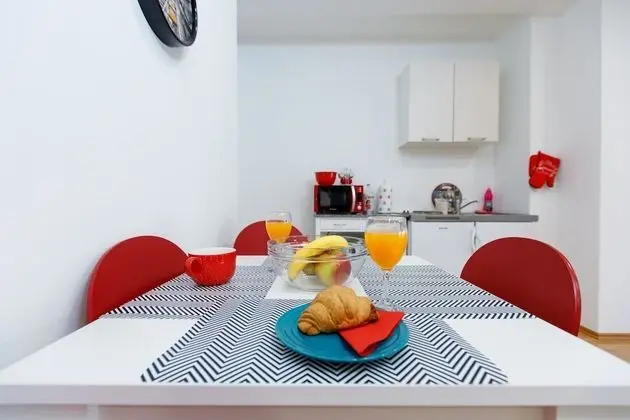 Stüdyo (Studio Apt with Balcony and City View)