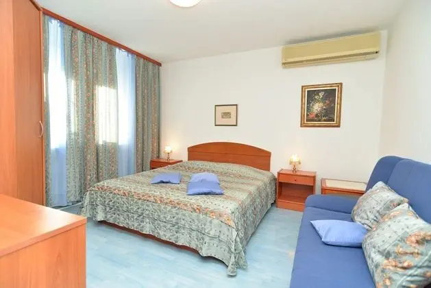 Apart Daire, 3 Yatak Odası (1039/3742)