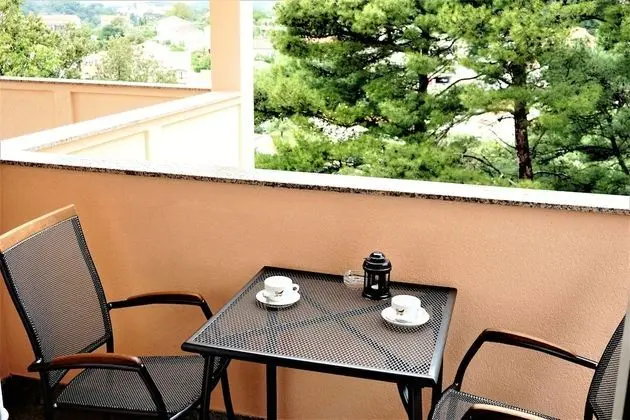 Apart Daire, Kısmi Deniz Manzaralı (2)