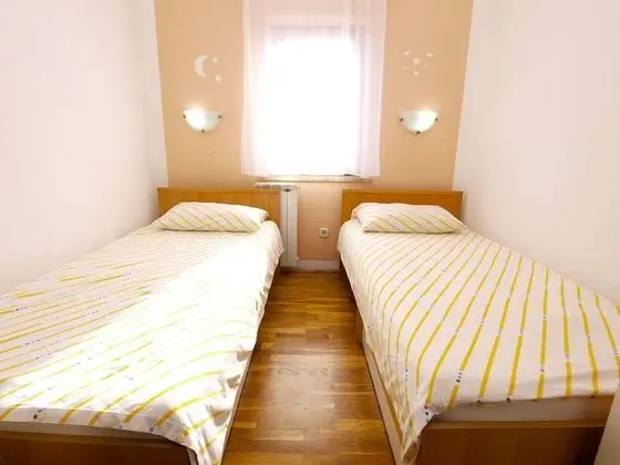 Apart Daire, 2 Yatak Odası (994/3136)