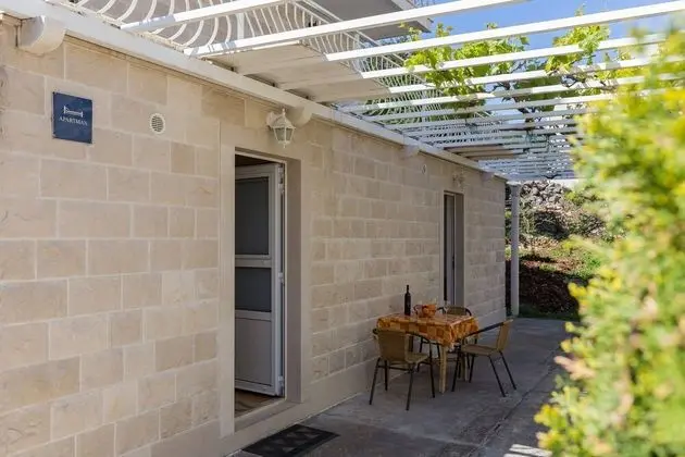 Stüdyo (Premium Studio Apartment with Terrace)