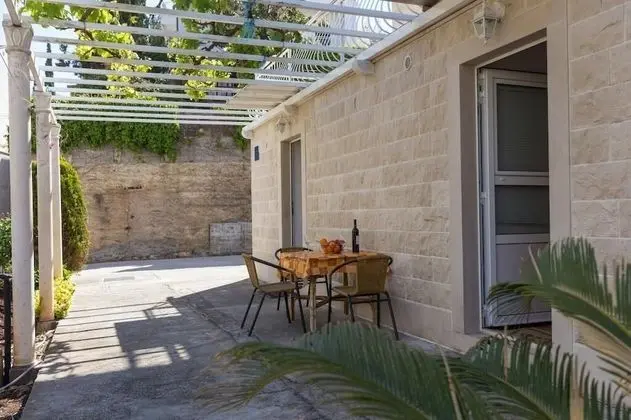 Stüdyo (Superior Studio Apartment with Terrac)