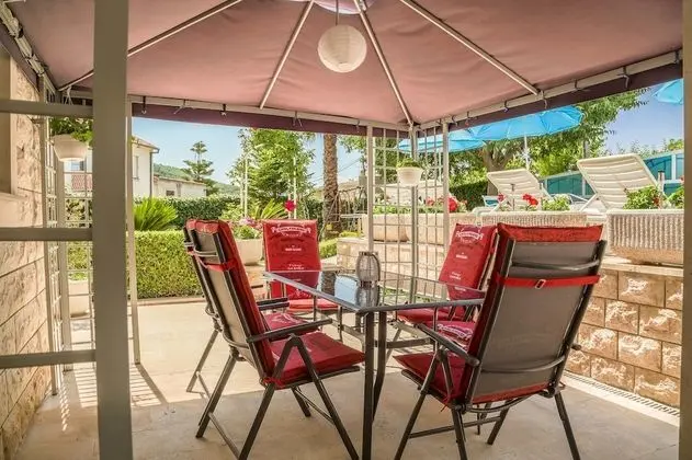 Apart Daire, Zemin Kat