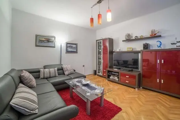 Apart Daire, Zemin Kat