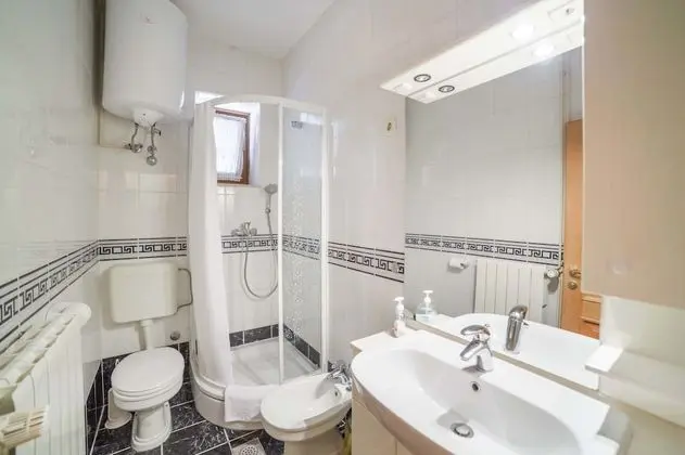 Apart Daire, Zemin Kat