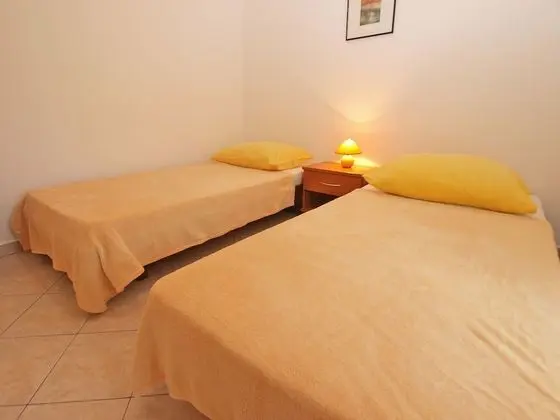 Apart Daire, 2 Yatak Odası (1105/9567)