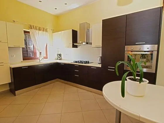 Apart Daire, 3 Yatak Odası (1105/9551)