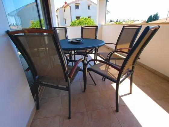 Apart Daire, 3 Yatak Odası (1105/9551)