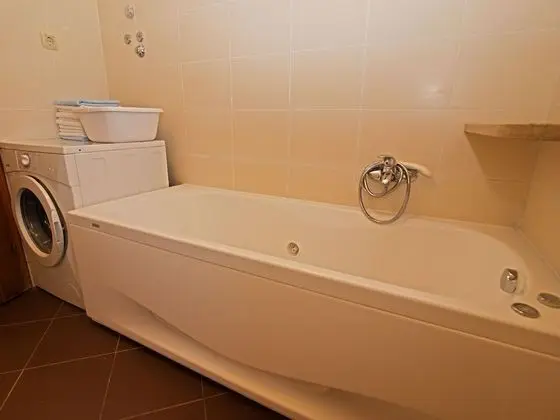 Apart Daire, 3 Yatak Odası (1105/9551)