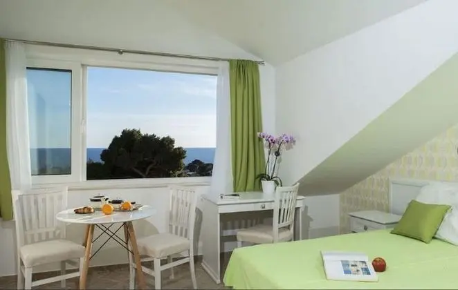 Stüdyo, Deniz Manzaralı