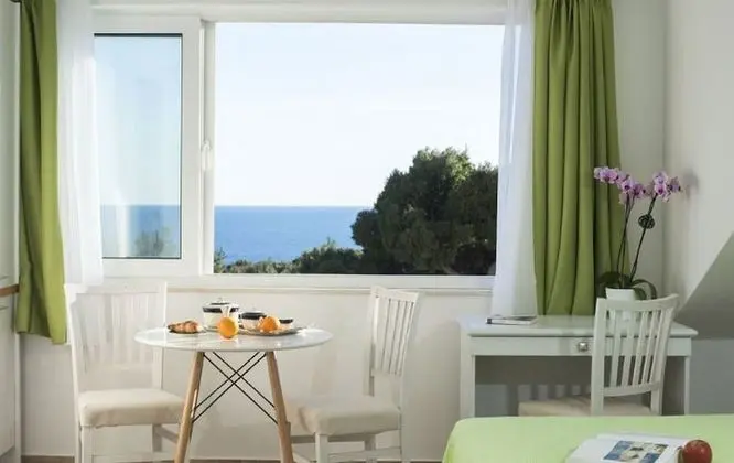 Stüdyo, Deniz Manzaralı