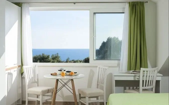 Stüdyo, Deniz Manzaralı