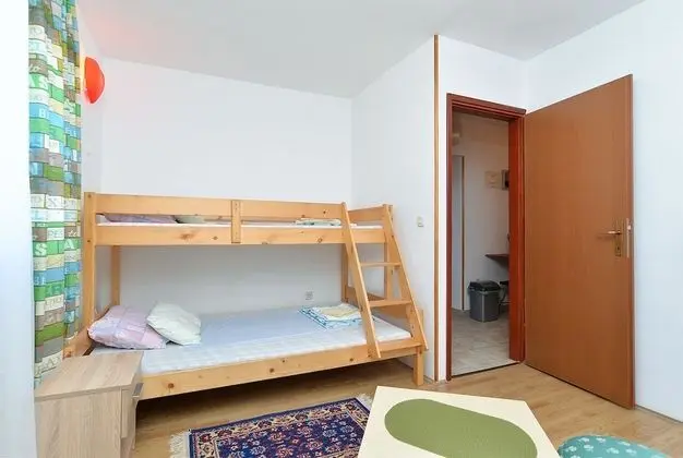 Apart Daire, 2 Yatak Odası (295/1063)