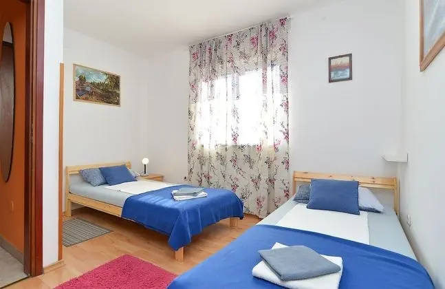 Apart Daire, 2 Yatak Odası (295/1063)