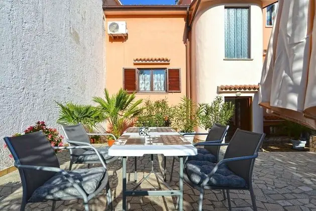 Apart Daire, 2 Yatak Odası (295/1063)