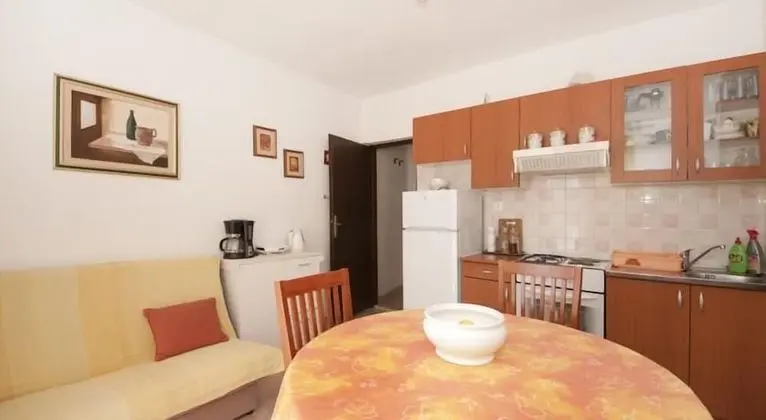 Apart Daire, 1 Çift Kişilik Yatak ve Çekyat