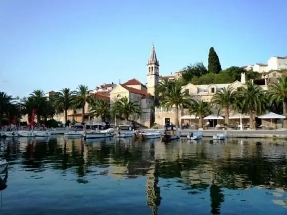 Apart Daire, 1 Çift Kişilik Yatak ve Çekyat