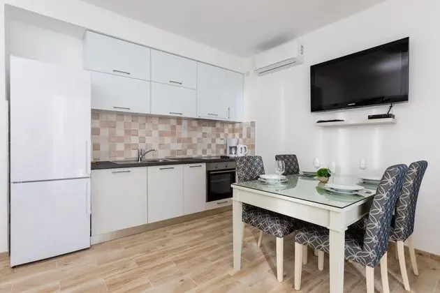 Apart Daire, 2 Yatak Odası, Balkon, Deniz Manzaralı