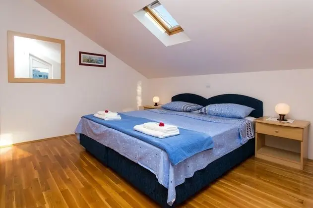 Comfort Apart Daire, 1 Yatak Odası, Balkon, Bahçe Manzaralı