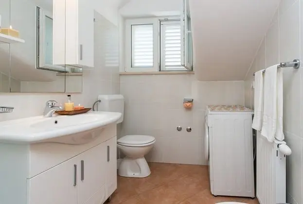 Comfort Apart Daire, 1 Yatak Odası, Balkon, Bahçe Manzaralı