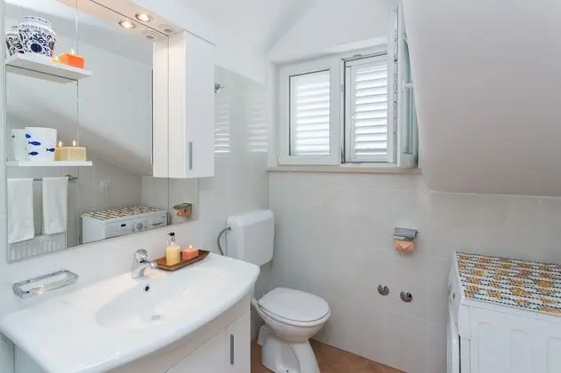 Comfort Apart Daire, 1 Yatak Odası, Balkon, Bahçe Manzaralı