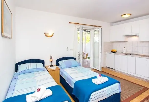 Stüdyo, Teras, Bahçe Manzaralı