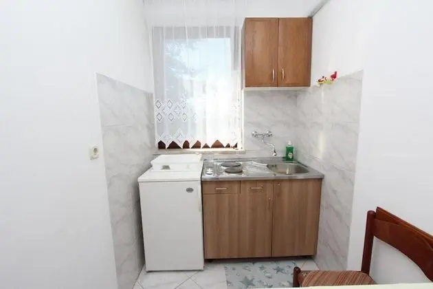 Apart Daire, 2 Yatak Odası, Balkon, Bahçe Manzaralı