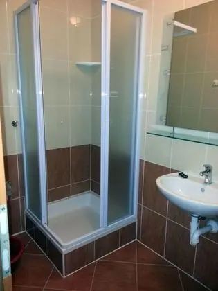 Apart Daire, Avlu Manzaralı (3)