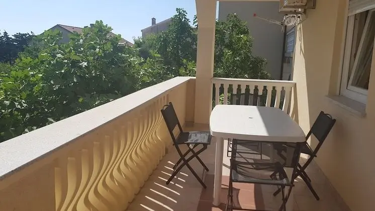 Apart Daire, Avlu Manzaralı (3)