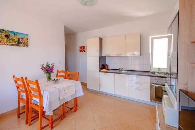 Apart Daire (Two Bedroom Apartment with Balcony)