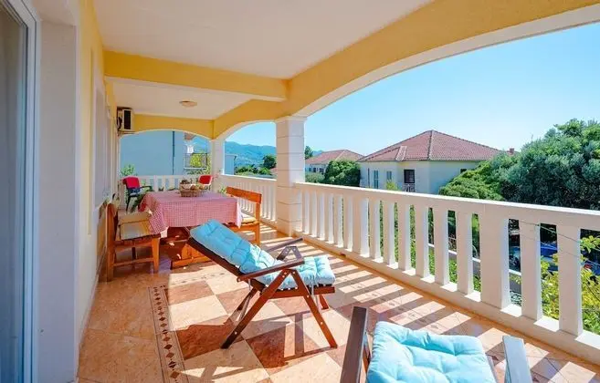 Apart Daire (Two Bedroom Apartment with Balcony)