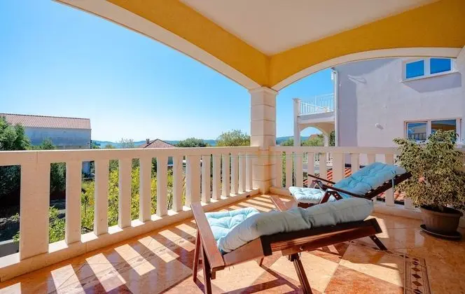 Apart Daire (Two Bedroom Apartment with Balcony)