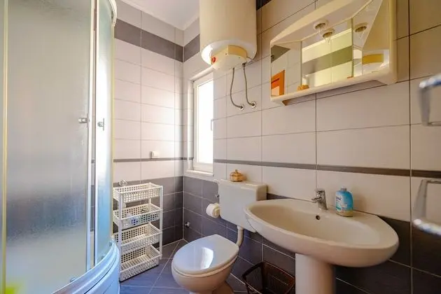 Apart Daire (Two Bedroom Apartment with Balcony)