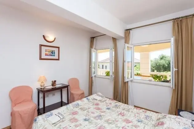 Apart Daire (Two Bedroom Apartment with Balcony)