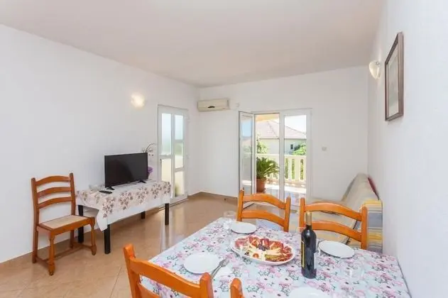 Apart Daire (Two Bedroom Apartment with Balcony)