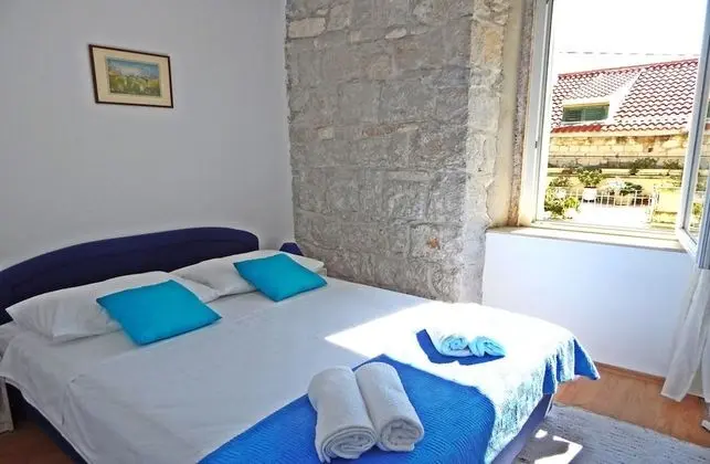 Apart Daire, Bahçe Manzaralı