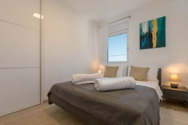 Deluxe Apartment 1