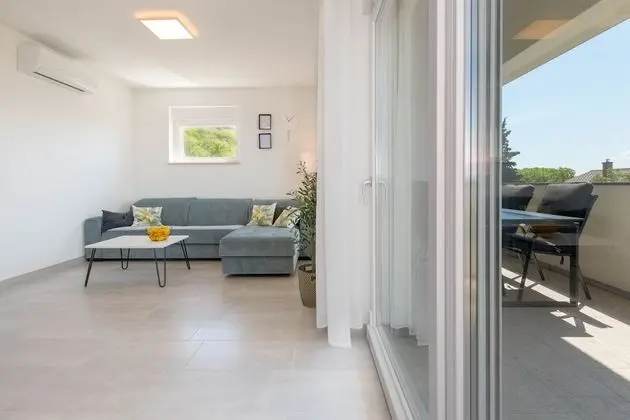 Deluxe Apartment 1