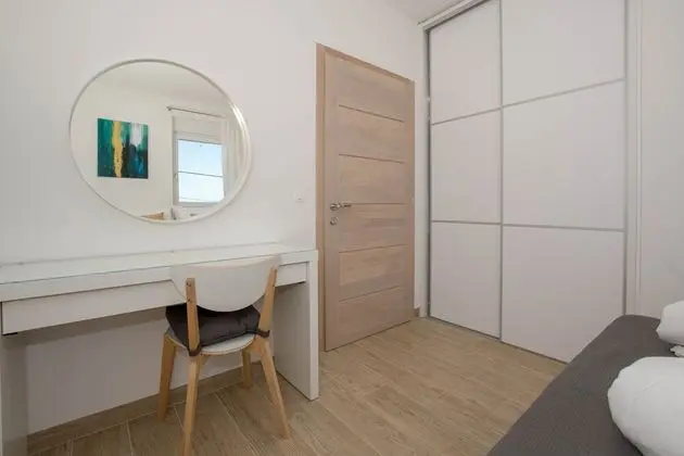 Deluxe Apartment 2