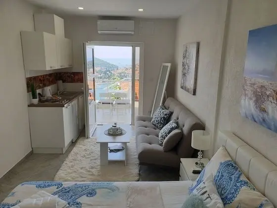 Stüdyo, Teras, Deniz Manzaralı