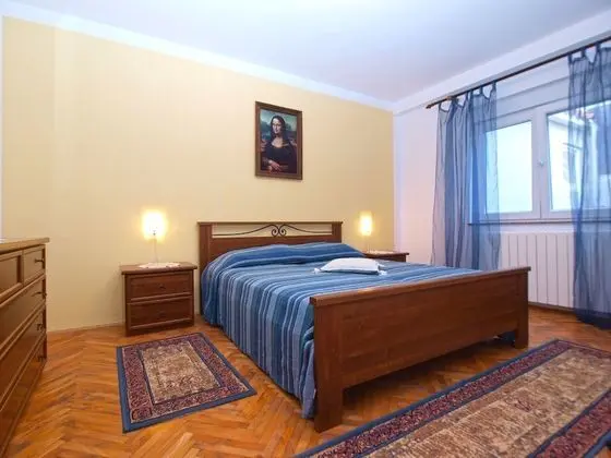 Apart Daire, 3 Yatak Odası (1493/14310)