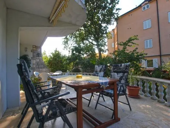 Apart Daire, 3 Yatak Odası (1493/14310)