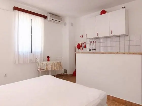 Stüdyo (Studio With Terrace and Sea View)