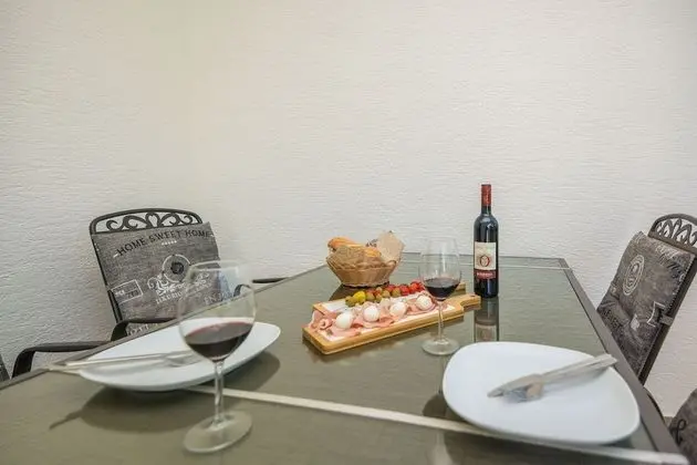 Economy Apartment A1