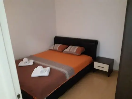 Basic Apart Daire, Dağ Manzaralı
